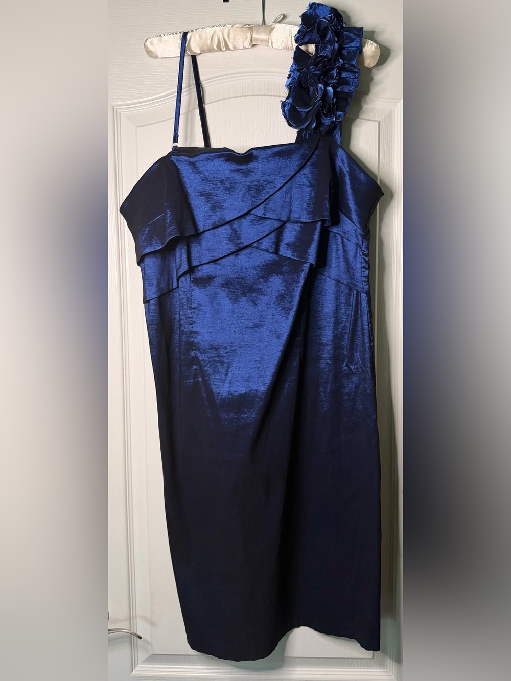 Elegant Metallic Navy Blue Off-Shoulder Cocktail Dress
